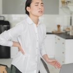 Teletrabajo: Evita el dolor lumbar tonificando tu espalda